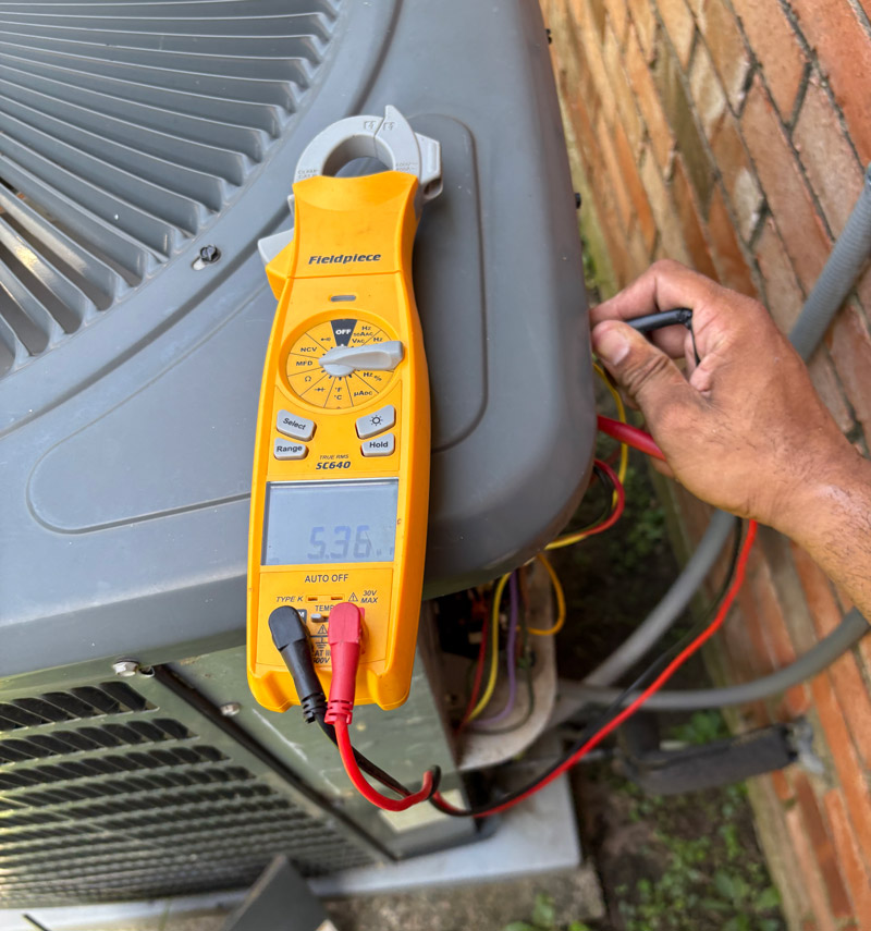 Heat pump repair technician in Hebron TX diagnostics work
